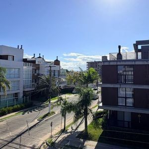 Apartamento com 68m², 2 dormitórios, 1 suíte, 2 vagas no Fratello em Torres para Comprar