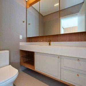 Apartamento com 165m², 3 dormitórios, 3 suítes, 3 vagas no Vanguard em Torres para Comprar