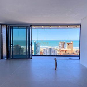 Apartamento com 200m², 3 dormitórios, 3 suítes, 3 vagas no Vanguard em Torres para Comprar