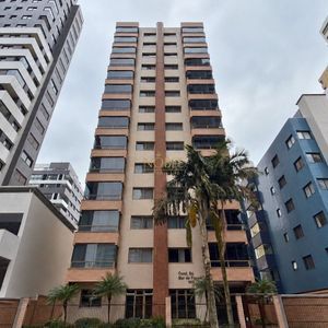 Cobertura com 198m², 3 dormitórios, 2 suítes, 2 vagas no Mar de Flores em Torres para Comprar