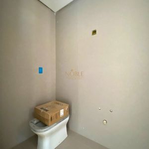 Apartamento com 165m², 3 dormitórios, 3 suítes, 3 vagas no Vanguard em Torres para Comprar