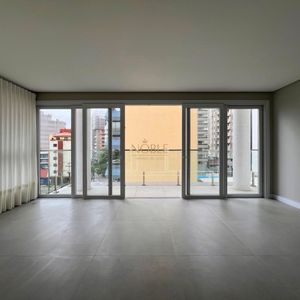 Apartamento com 107m², 2 dormitórios, 2 suítes, 1 vaga no Ibiza em Torres para Comprar