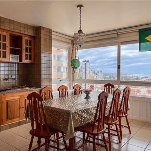 Apartamento com 190m², 3 dormitórios, 1 suíte, 1 vaga no Ville Saint Tropez em Torres para Comprar