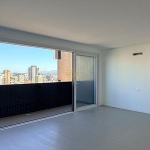 Apartamento, 2 dormitórios, 2 suítes, 2 vagas no Punta Del Sole em Torres para Comprar