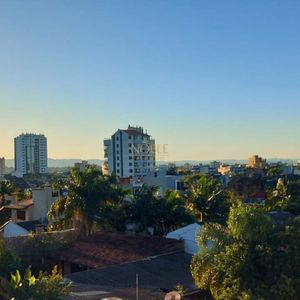 Cobertura com 173m², 3 dormitórios, 3 suítes, 2 vagas no Açucena em Torres para Comprar