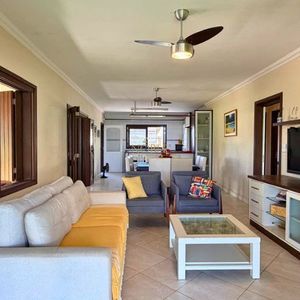 Casa com 156m², 3 dormitórios, 1 suíte, 4 vagas no bairro Praia Itapeva em Torres para Comprar