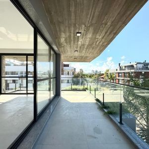 Apartamento com 99m², 2 dormitórios, 2 suítes, 2 vagas no Florença em Torres para Comprar