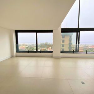 Apartamento com 140m², 3 dormitórios, 3 suítes, 2 vagas no Voga em Torres para Comprar