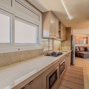 Apartamento com 100m², 2 dormitórios, 2 suítes, 2 vagas no Bella Vita em Torres para Comprar