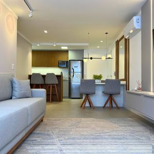 Apartamento com 71m², 2 dormitórios, 1 suíte, 2 vagas no Residencial DI Capri em Torres para Comprar