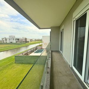 Casa de Condomínio com 306m², 4 dormitórios, 4 suítes, 4 vagas no Reserva das Águas em Torres para Comprar