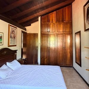 Casa com 193m², 3 dormitórios, 1 suíte, 3 vagas no bairro Praia Grande em Torres para Comprar