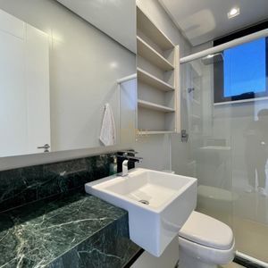 Apartamento, 2 dormitórios, 2 suítes, 2 vagas no Absoluto em Torres para Comprar