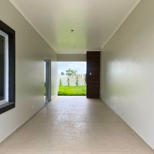 Casa com 118m², 2 dormitórios, 1 suíte, 2 vagas no bairro Novo Passo em Passo de Torres para Comprar