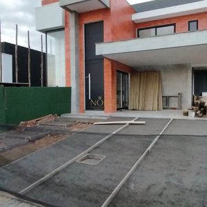 Casa de Condomínio com 204m², 3 dormitórios, 3 suítes, 2 vagas no Reserva das Águas em Torres para Comprar