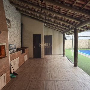 Casa, 3 dormitórios, 1 suíte, 2 vagas no bairro Igra Sul em Torres para Comprar