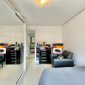 Apartamento com 120m², 4 dormitórios, 1 suíte, 2 vagas no Michelângelo em Torres para Comprar