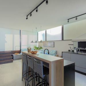 Cobertura com 220m², 3 dormitórios, 3 suítes, 2 vagas no Dona Iris em Torres para Comprar