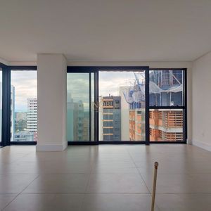 Apartamento com 88m², 2 dormitórios, 2 suítes, 2 vagas no Urban em Torres para Comprar