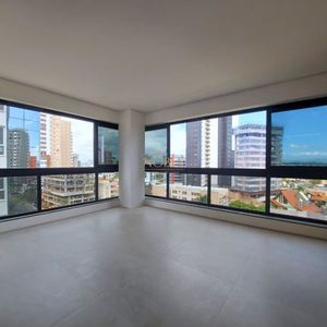 Apartamento com 92m², 2 dormitórios, 2 suítes, 1 vaga no Rosa dos Ventos em Torres para Comprar