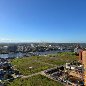 Apartamento com 98m², 2 dormitórios, 2 suítes, 2 vagas no Punta Del Sole em Torres para Comprar