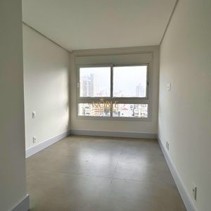 Apartamento com 110m², 3 dormitórios, 1 suíte, 2 vagas no Montalcino em Torres para Comprar