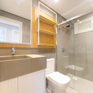 Apartamento com 102m², 3 dormitórios, 1 suíte, 2 vagas no Maui Residencial em Torres para Comprar