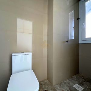 Apartamento com 166m², 3 dormitórios, 3 suítes, 2 vagas no La Vistara em Torres para Comprar