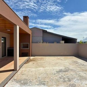 Casa com 215m², 3 dormitórios, 1 suíte, 2 vagas no bairro Morada das Palmeiras em Torres para Comprar
