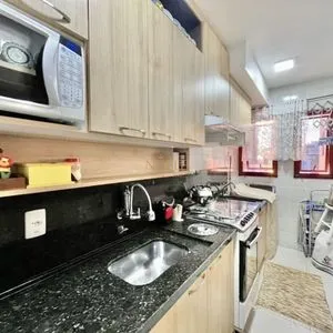 Apartamento com 65m², 2 dormitórios, 1 vaga no Plaza Mayor em Torres para Comprar