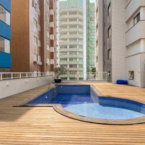 Apartamento com 240m², 4 dormitórios, 4 suítes, 3 vagas no Blue Diamond em Torres para Comprar