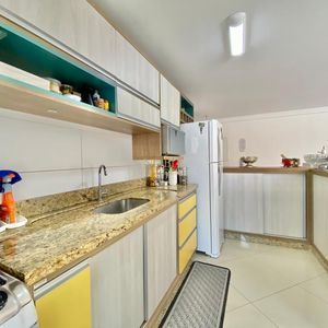 Apartamento com 120m², 4 dormitórios, 1 suíte, 2 vagas no Michelângelo em Torres para Comprar