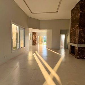 Casa de Condomínio com 170m², 4 dormitórios, 4 suítes, 2 vagas no Reserva das Águas em Torres para Comprar