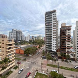 Apartamento com 110m², 3 dormitórios, 1 suíte, 1 vaga no Yokohama em Torres para Comprar