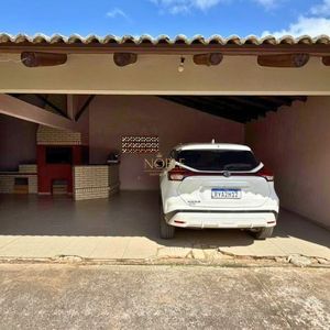 Casa com 145m², 3 dormitórios, 1 suíte, 2 vagas no bairro Igra Sul em Torres para Comprar