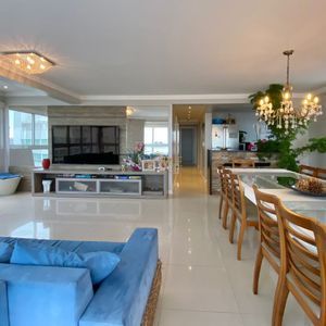 Cobertura com 380m², 5 dormitórios, 3 suítes, 3 vagas no Firenze em Torres para Comprar