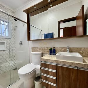 Casa com 670m², 5 dormitórios, 3 suítes, 3 vagas no bairro Bellatorres em Passo de Torres para Comprar