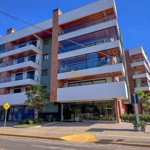 Apartamento com 114m², 2 dormitórios, 1 suíte, 2 vagas no Morada do Parque em Torres para Comprar
