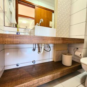 Apartamento com 200m², 3 dormitórios, 3 suítes, 2 vagas no San Marino em Torres para Comprar