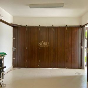 Casa com 518m², 5 dormitórios, 2 suítes, 2 vagas no bairro Praia Grande em Torres para Comprar