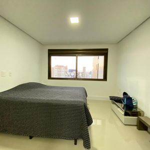 Apartamento com 103m², 3 dormitórios, 3 suítes, 2 vagas no Absoluto em Torres para Comprar