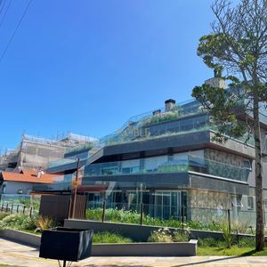 Apartamento com 291m², 4 dormitórios, 4 suítes, 4 vagas no Solos em Torres para Comprar