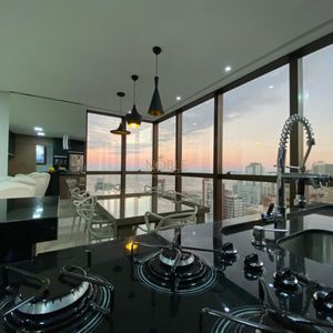 Apartamento com 103m², 3 dormitórios, 3 suítes, 2 vagas no Absoluto em Torres para Comprar