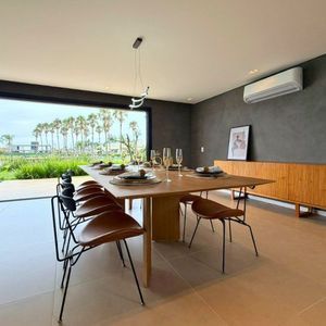 Casa de Condomínio com 390m², 5 dormitórios, 5 suítes, 3 vagas no Condomínio Ilhas Park em Torres para Comprar