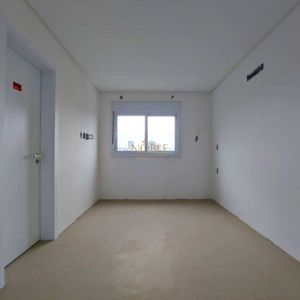 Apartamento com 80m², 2 dormitórios, 2 suítes, 2 vagas no Punta Del Sole em Torres para Comprar