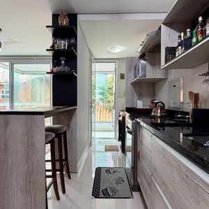 Apartamento com 110m², 3 dormitórios, 1 suíte, 2 vagas no Praia Bávaro em Torres para Comprar