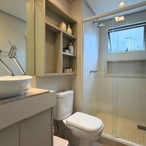 Cobertura com 198m², 3 dormitórios, 2 suítes, 2 vagas no Mar de Flores em Torres para Comprar