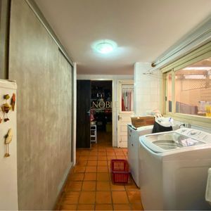 Apartamento com 269m², 4 dormitórios, 3 suítes, 2 vagas no Edificio Santa Helena em Torres para Comprar