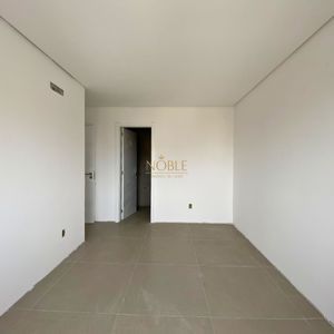 Apartamento com 130m², 4 dormitórios, 3 suítes, 2 vagas no Mirage em Torres para Comprar