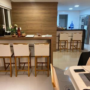 Apartamento com 212m², 4 dormitórios, 4 suítes, 2 vagas no Golden Tower em Torres para Comprar